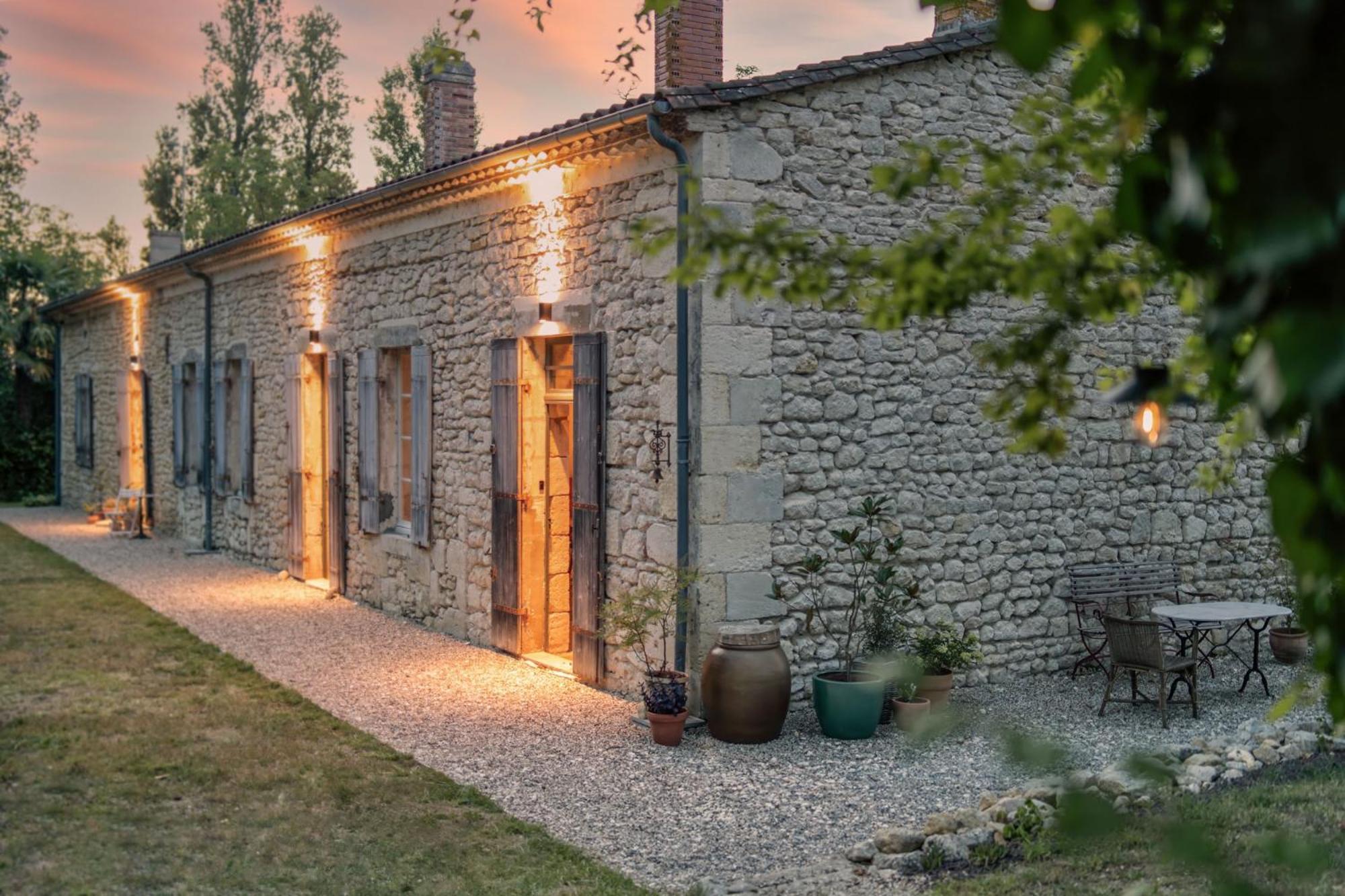 La Nuit & Le Jour Vertheuil-en-Médoc Exterior foto