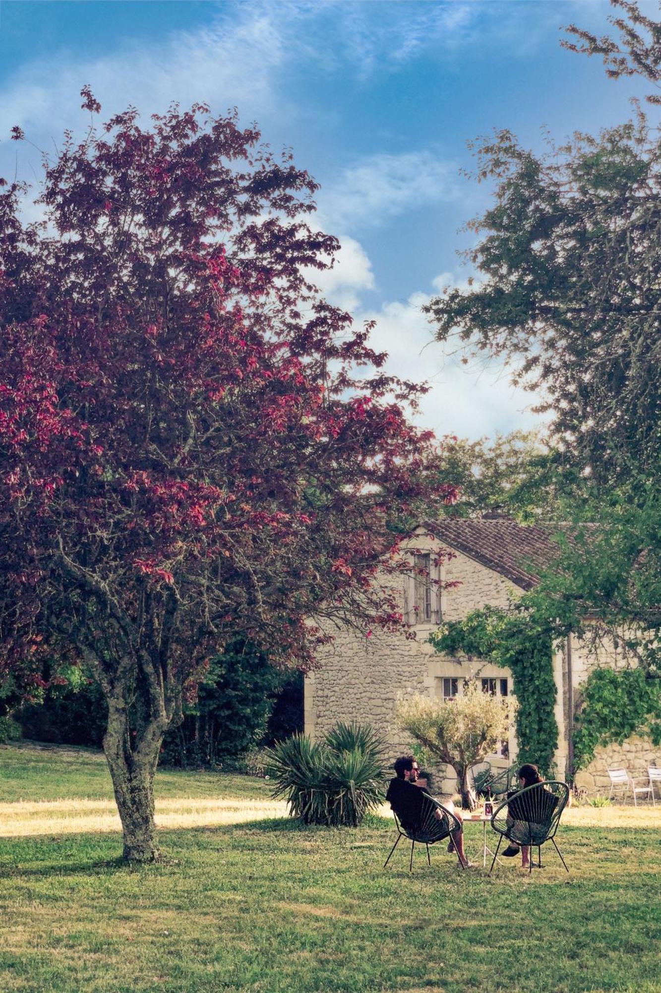 La Nuit & Le Jour Vertheuil-en-Médoc Exterior foto